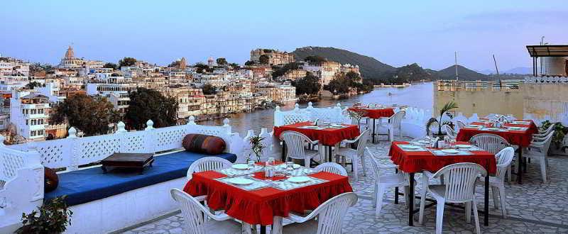 Karohi Haveli - A Heritage Hotel Udaipur Buitenkant foto