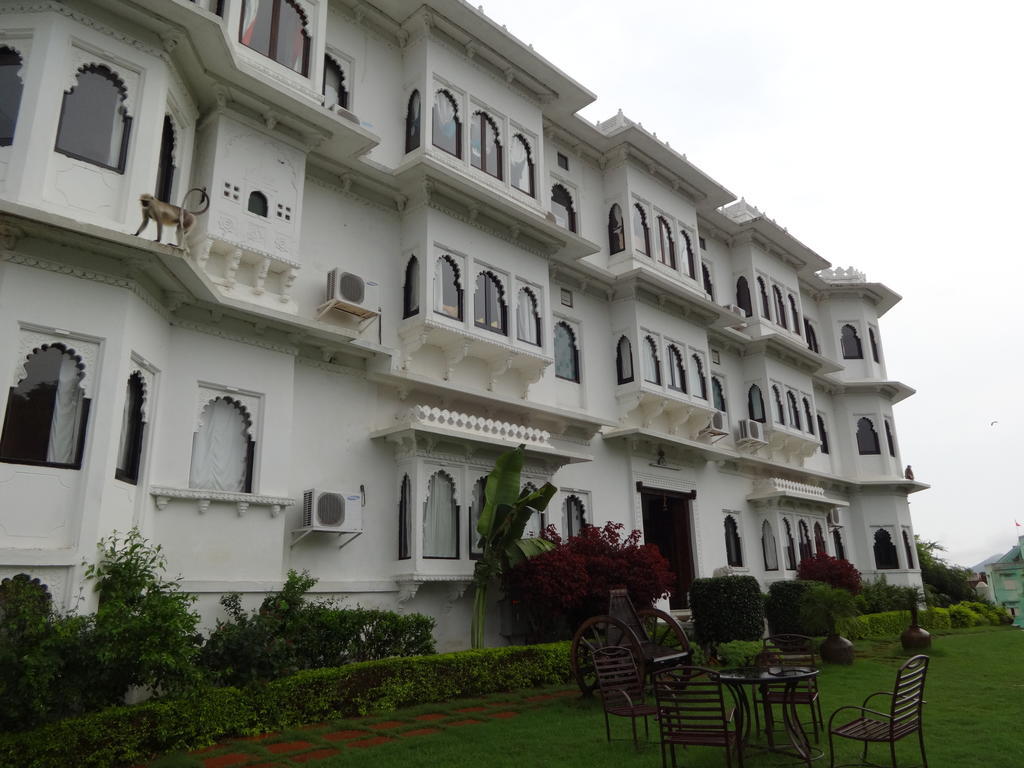 Karohi Haveli - A Heritage Hotel Udaipur Buitenkant foto