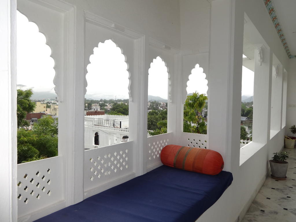 Karohi Haveli - A Heritage Hotel Udaipur Buitenkant foto