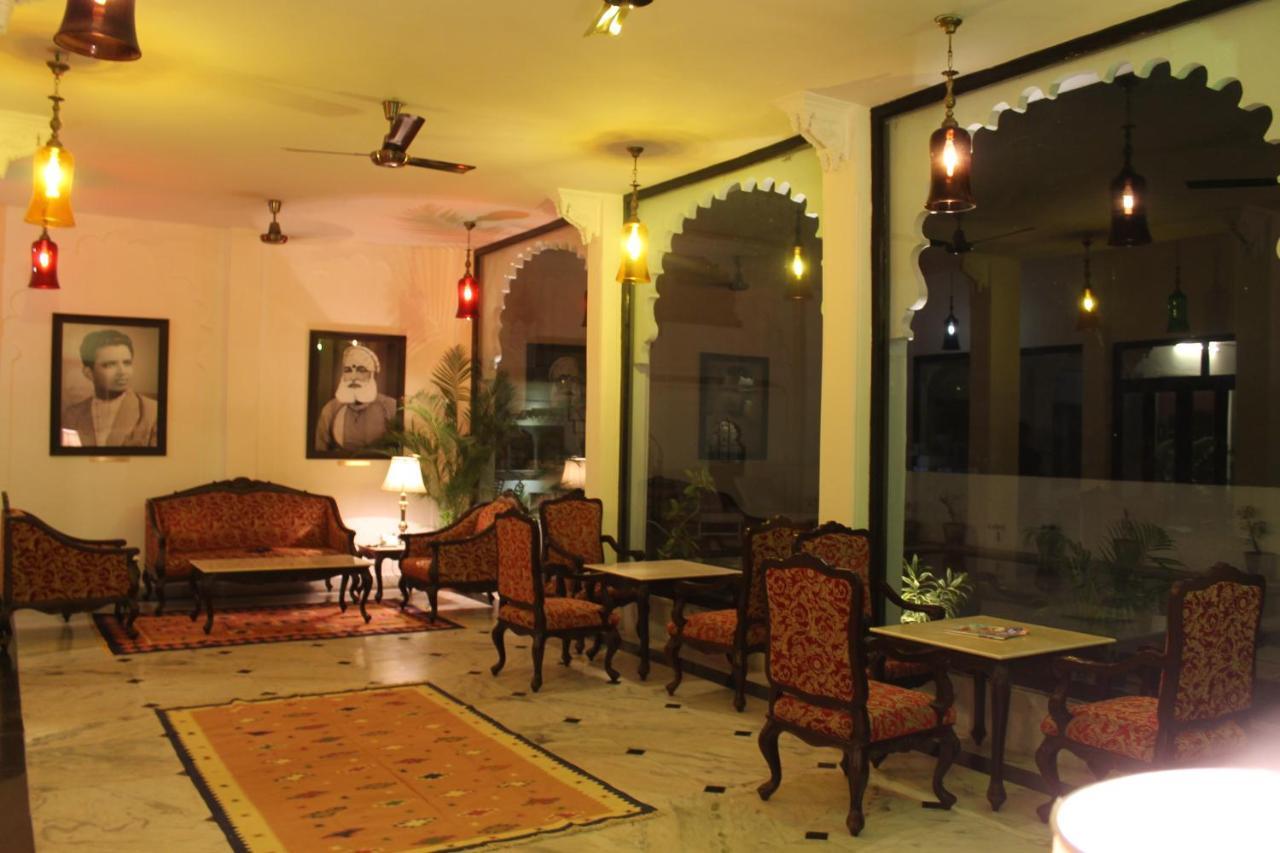 Karohi Haveli - A Heritage Hotel Udaipur Buitenkant foto