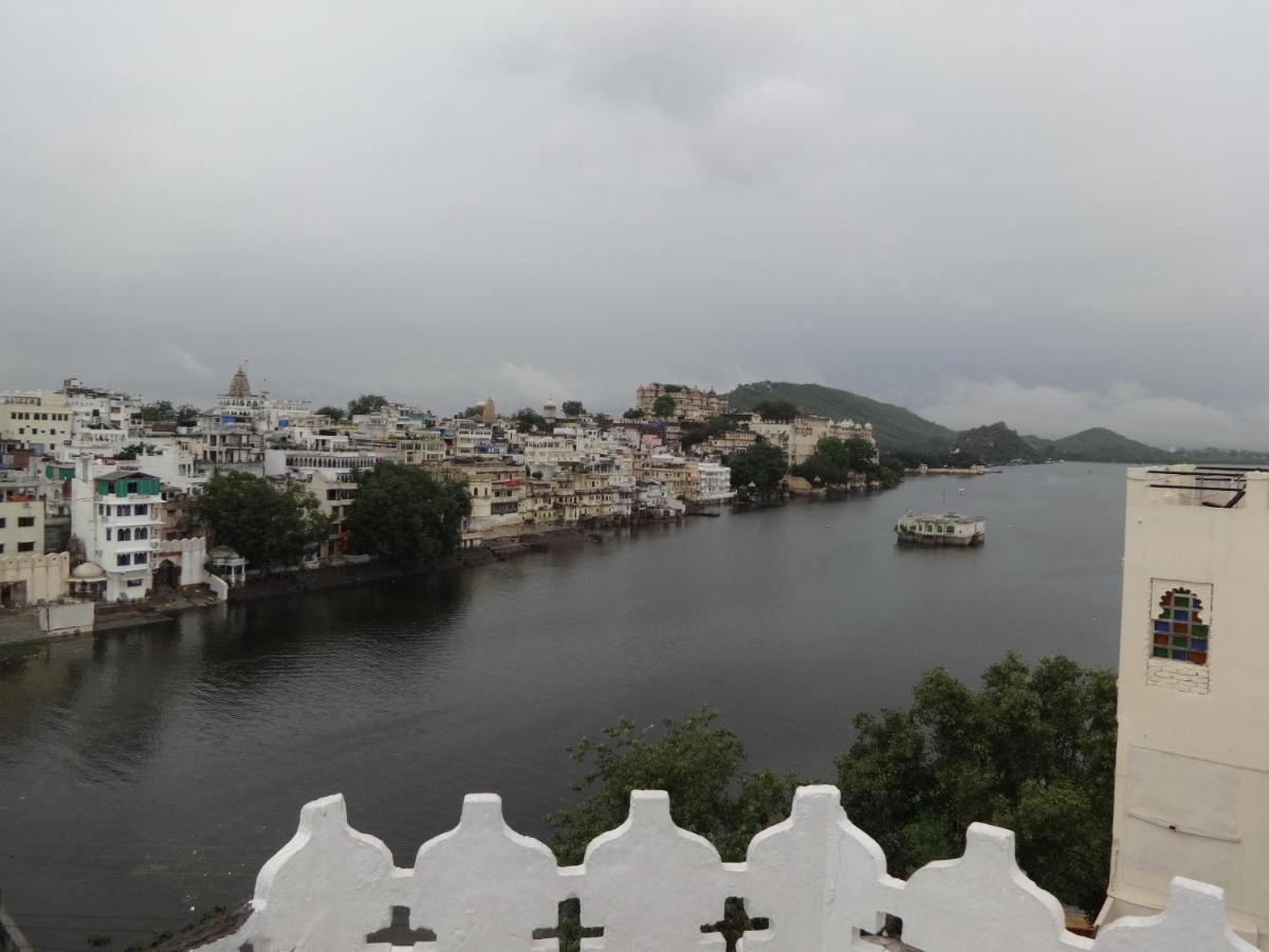 Karohi Haveli - A Heritage Hotel Udaipur Buitenkant foto